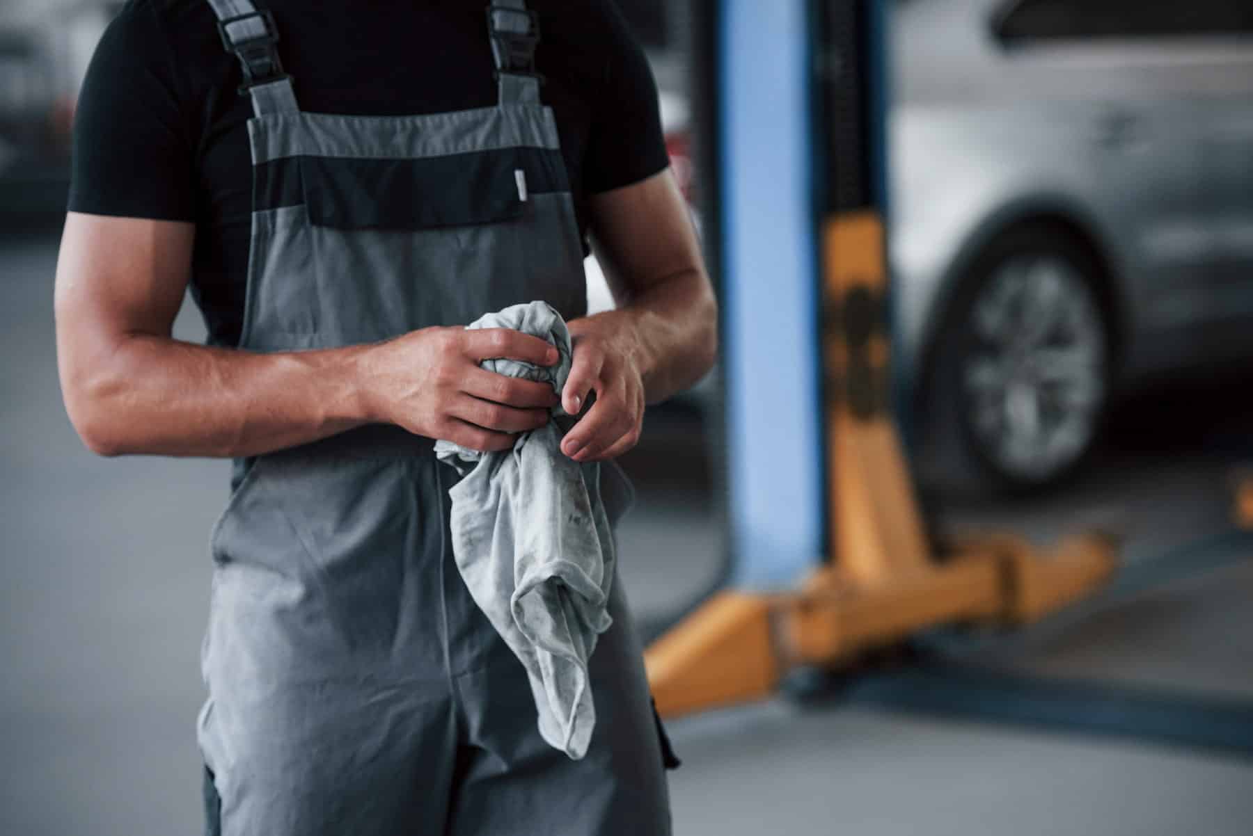 Trapos para talleres mecánicos. Cómo elegir el más adecuado para cada tipo de limpieza