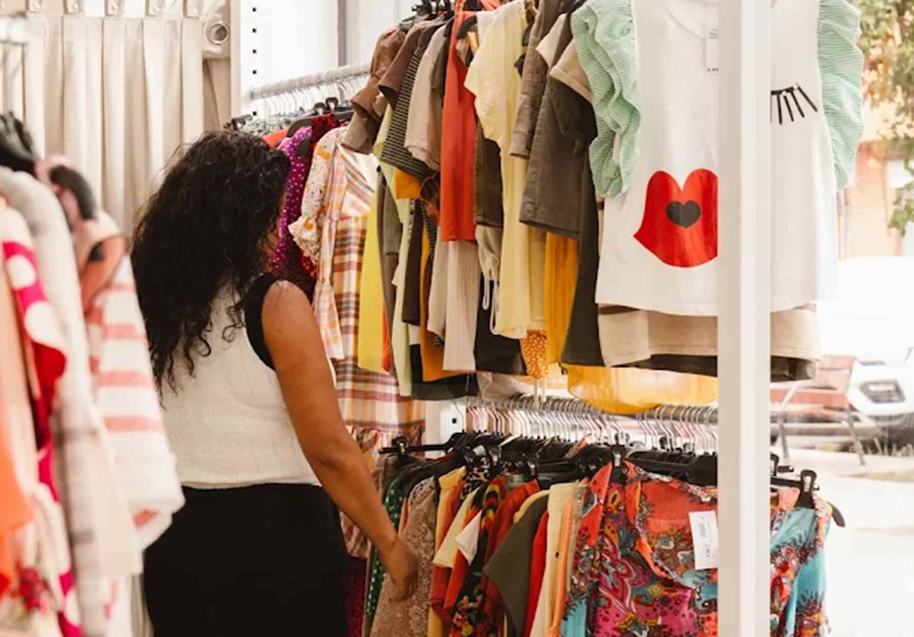 Beneficios de comprar ropa de segunda mano. Mucho más que una forma de ahorrar